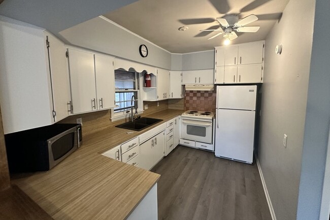 1415 Crescent St in Ames, IA - Building Photo - Building Photo