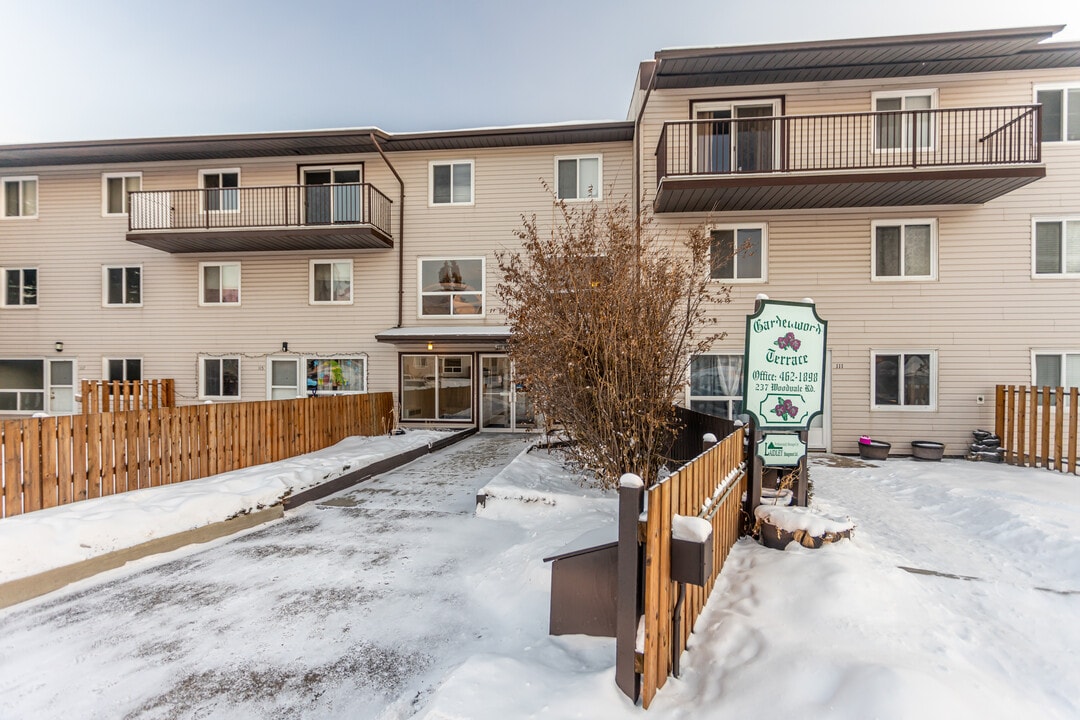Gardenwood Terrace in Edmonton, AB - Building Photo