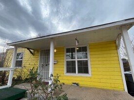 4210 S Van Buren St in Amarillo, TX - Building Photo