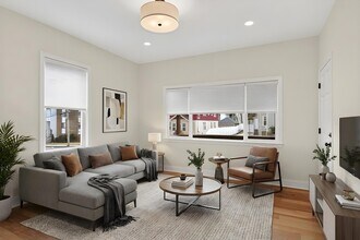 28 Ekman St in Worcester, MA - Building Photo - Building Photo