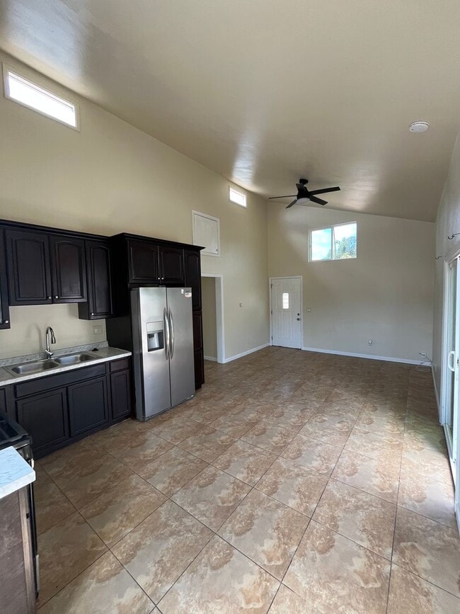 66 E McFarlane Dr in Ventura, CA - Building Photo - Building Photo