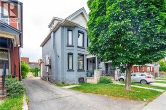155 Wentworth St N in Hamilton, ON - Building Photo - Building Photo