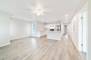 254 Taylor Ln in Kissimmee, FL - Building Photo