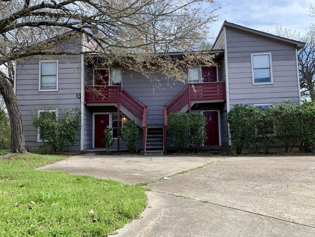 2003 Monito Way-Unit -A in Bryan, TX - Foto de edificio - Building Photo