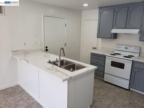 342 Washington Blvd in Fremont, CA - Building Photo - Building Photo