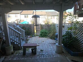 4606 Charlton Ct in Woodbridge, VA - Foto de edificio - Building Photo