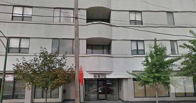 property at 4810 N Lavergne Ave