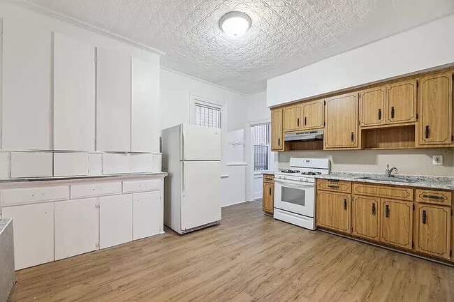 42 Hudson St in Newark, NJ - Foto de edificio - Building Photo