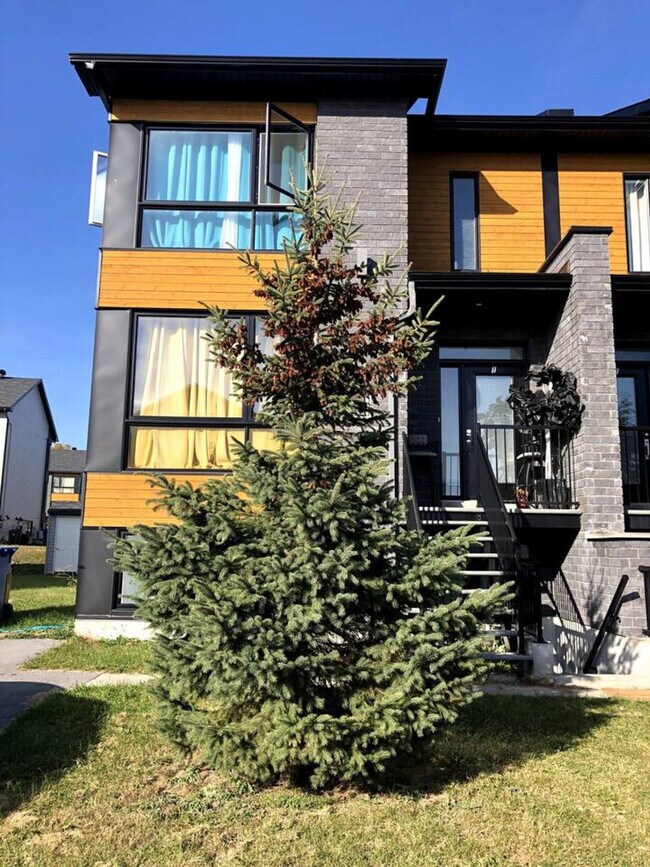 237 Rue du Pirée in Gatineau, QC - Building Photo - Building Photo