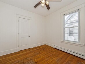 236 Mansion St in Poughkeepsie, NY - Building Photo - Building Photo