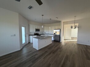 16077 Badalona Dr in Punta Gorda, FL - Building Photo - Building Photo