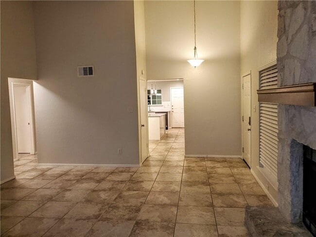 1410 Bellmar Dr in Round Rock, TX - Foto de edificio - Building Photo