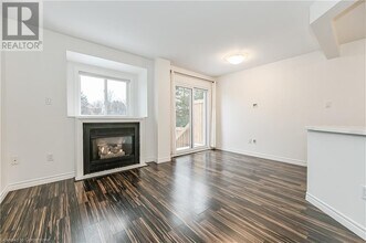 75 Ryans Way in Waterdown, ON - Building Photo - Building Photo