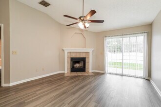 1832 Northglen Cir in Middleburg, FL - Building Photo - Building Photo