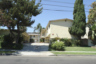 Bella Gardens in Alhambra, CA - Building Photo