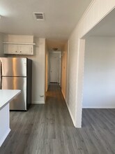 137 Hardy Ave in Corsicana, TX - Foto de edificio - Building Photo