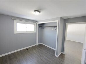 135 Spring St in Quinte West, ON - Building Photo - Building Photo