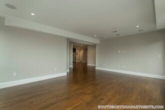 339 D St in Boston, MA - Building Photo - Building Photo
