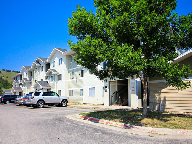 Rapid Creek Apartments in Rapid City, SD - Foto de edificio - Building Photo