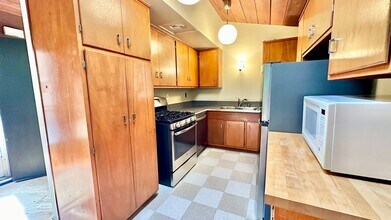 7547 Claremont Ave in Berkeley, CA - Building Photo - Building Photo