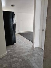 113 S 4th St, Unit 4 in Vineland, NJ - Building Photo - Building Photo