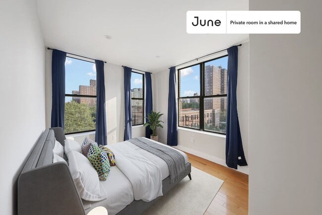 property at 23 E 109th St