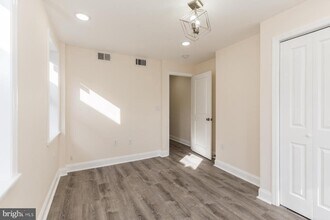537 N 33rd St in Philadelphia, PA - Building Photo - Building Photo