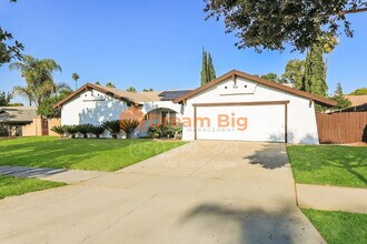 2877 Sandberg St in Riverside, CA - Foto de edificio - Building Photo