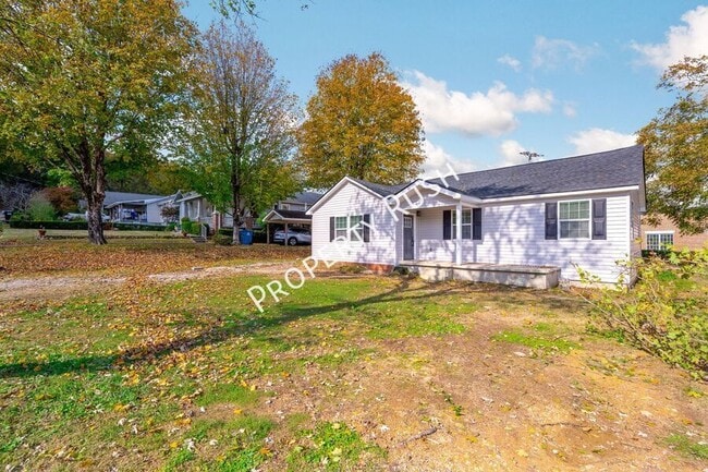 105 White Oak St in Rossville, GA - Building Photo - Building Photo