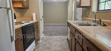 1705 Michele Ln in Greenwood, IN - Building Photo - Building Photo