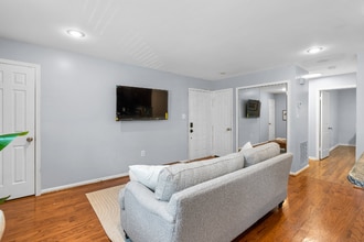 11770 Carriage House Dr in Silver Spring, MD - Building Photo - Building Photo