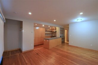 136 Columbia St, Unit 1 in Cambridge, MA - Building Photo - Building Photo