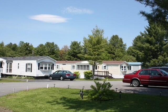 Countryside Mobile Home Park in Waterville, ME - Foto de edificio - Building Photo