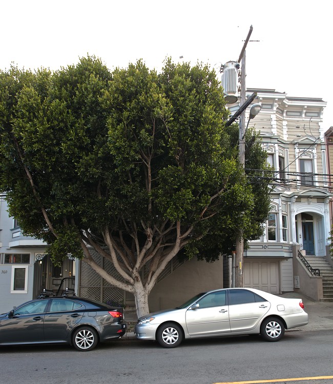 356-360 Sanchez St in San Francisco, CA - Foto de edificio - Building Photo