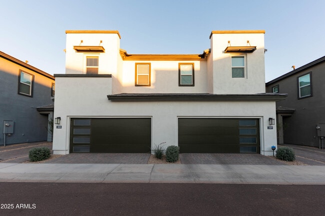 property at 3033 N 37th Wy