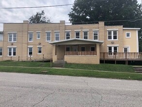 1002 Jefferson Ave in Huntington, WV - Building Photo - Building Photo