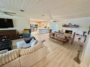 203 Hastings Ct in Fort Walton Beach, FL - Building Photo - Building Photo