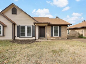 2328 Lido Ln, Unit A126 in Arlington, TX - Building Photo - Building Photo