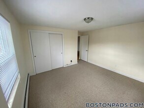 10 Totman Dr in Woburn, MA - Building Photo - Building Photo