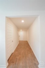 492 Coconut Dr in Bloomingdale, GA - Building Photo - Building Photo