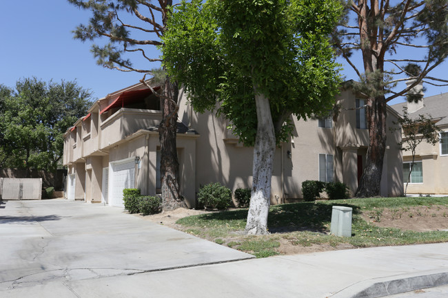 22416 Terrace Pines Dr in Grand Terrace, CA - Building Photo - Primary Photo