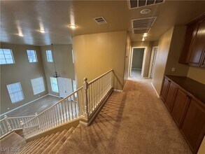 332 Glistening Cloud Dr in Henderson, NV - Building Photo - Building Photo