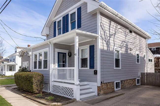 62 Roseneath Ave