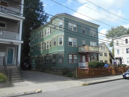 55 Brookley Rd in Jamaica Plain, MA - Foto de edificio