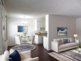 447 W Elk Ave, Unit 447 in Glendale, CA - Building Photo