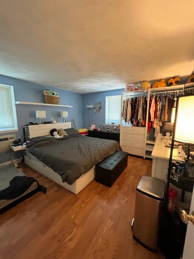 326 Broadway, Unit 19 in Somerville, MA - Foto de edificio - Building Photo