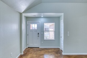 2713 Clifton Ter in Norman, OK - Building Photo - Building Photo