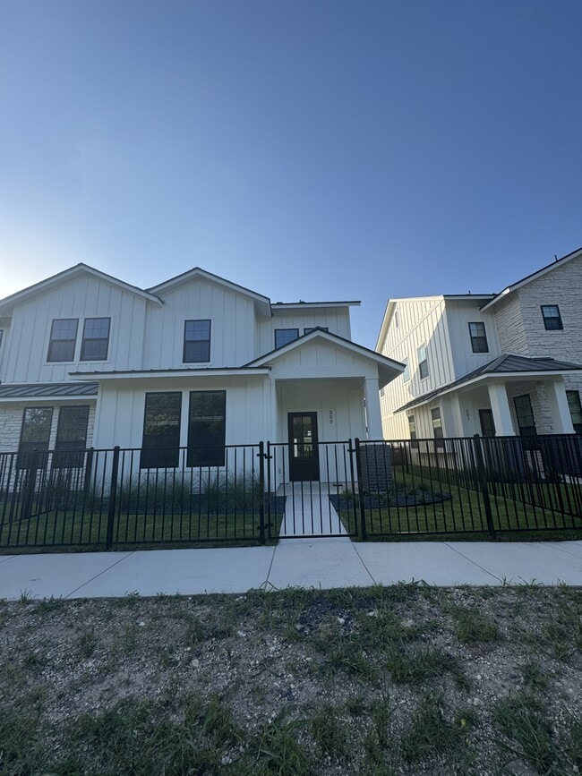 property at 5811 S 31st St