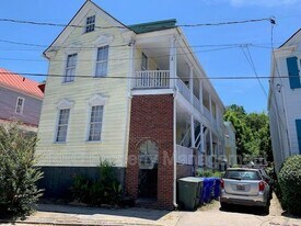 45 Chapel St in Charleston, SC - Building Photo