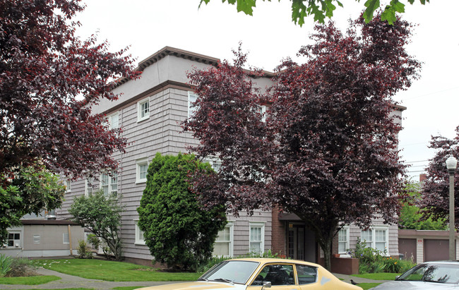 The McKellar Apartments in Tacoma, WA - Foto de edificio - Building Photo